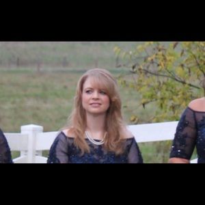 Meet your Posher, Laura